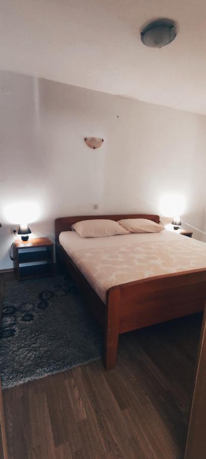 Apartmani Srsen Blace Bagian luar foto
