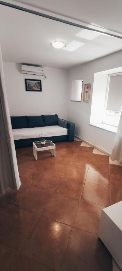 Apartmani Srsen Blace Bagian luar foto