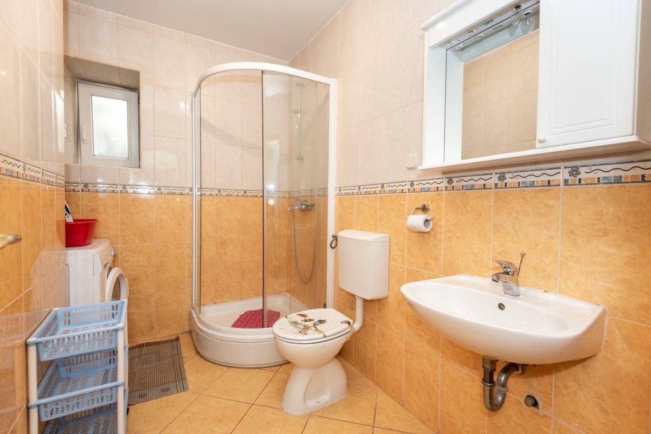 Apartmani Srsen Blace Bagian luar foto